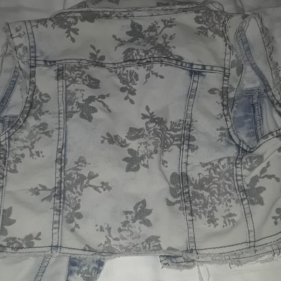 Never wear - Picture 2 of 2